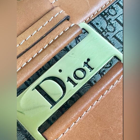 Dior Street Chic Columbus Shoulder Bag - Picture 12 of 14